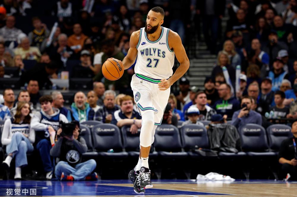 就在球迷和 就在球迷和