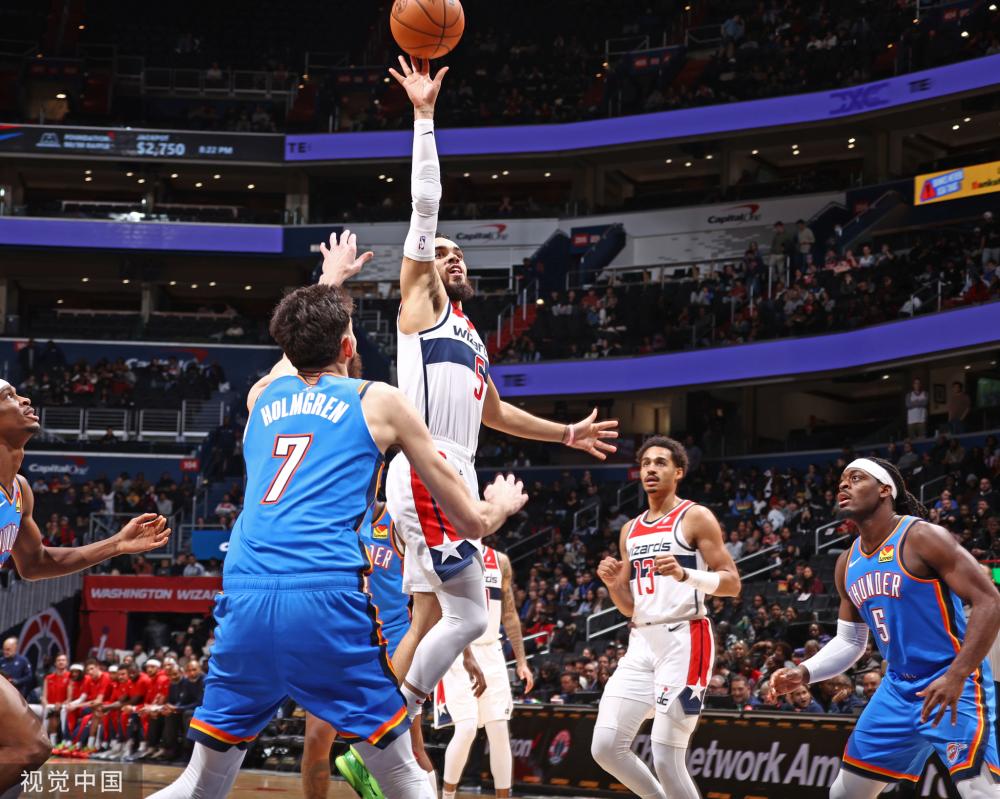 媒体采访时 媒体采访时