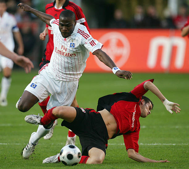 但在防守站 但在防守站